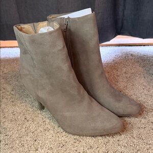 Sonoma Ortholite Eco Taupe Ankle Boots size 9.5
